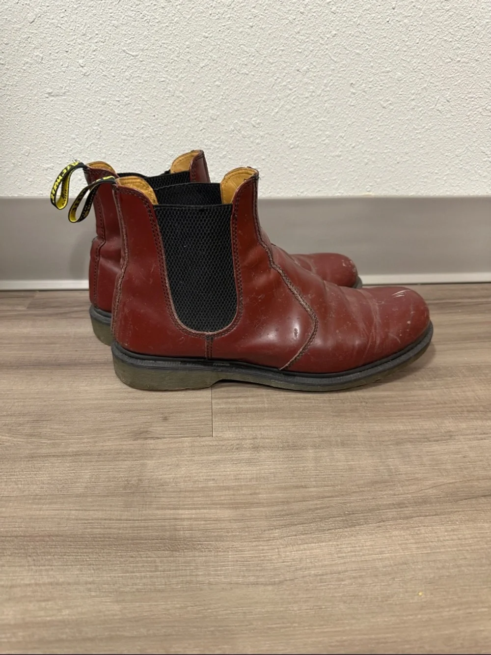 Dr. Martens Men's Burgundy Leather Chukka Boots